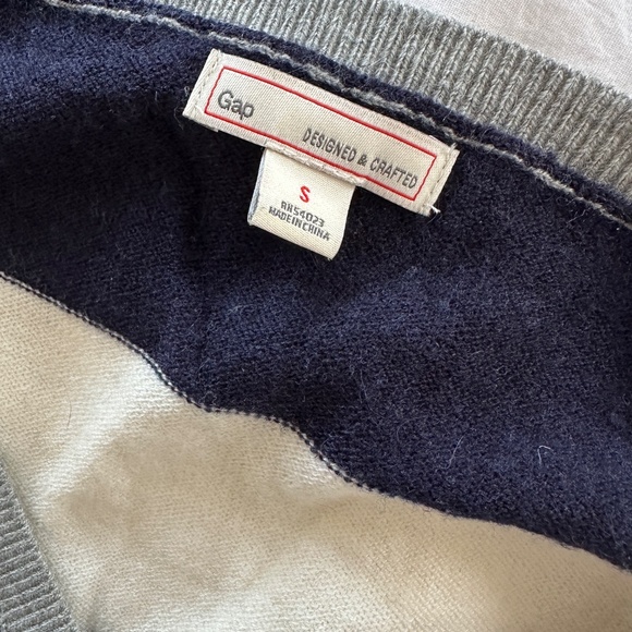 Short Sleeve Striped Sweater S - Picture 5 of 7